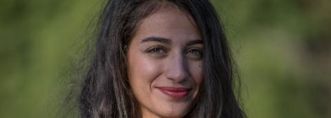Portrait de Chloé Maniscalco, comédienne qui anime l'atelier de théâtre